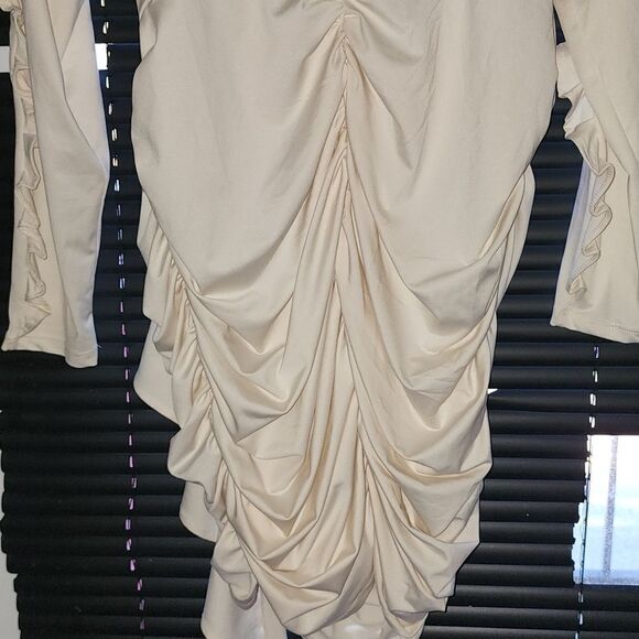Fashion To Figure Dress - Picture 6 of 6
